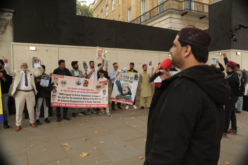 Activists from Sindh, Balochistan, Pashtoon regions and POJK gathered outside 10 Downing Street to mark the International Day of the Victims of Enforced Disappearances, London, 30 August 2025.