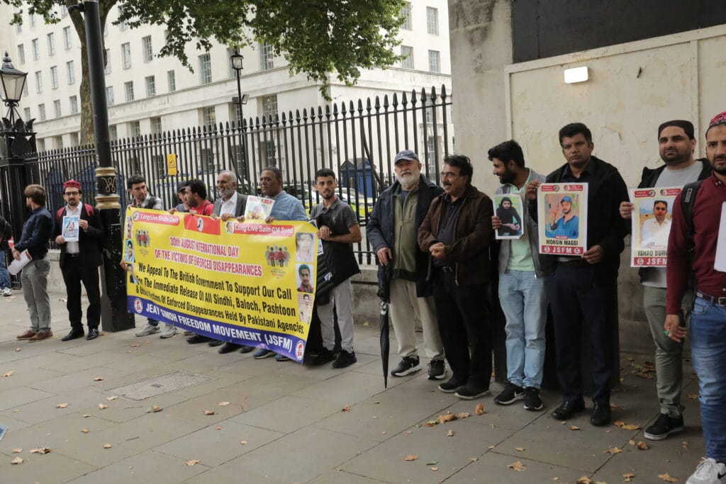 Activists from Sindh, Balochistan, Pashtoon regions and POJK gathered outside 10 Downing Street to mark the International Day of the Victims of Enforced Disappearances, London, 30 August 2025.