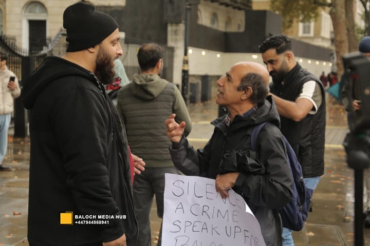 Baloch protest outside 10 Downing Street, London on 19 October 2025, demanding international action against Pakistan’s military operations in Zehri, Balochistan. Activists, including Aomar Karim, called for unity and an end to UK aid supporting human rights violations.