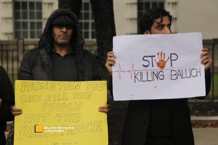 Baloch protest outside 10 Downing Street, London on 19 October 2025, demanding international action against Pakistan’s military operations in Zehri, Balochistan. Activists, including Aomar Karim, called for unity and an end to UK aid supporting human rights violations.