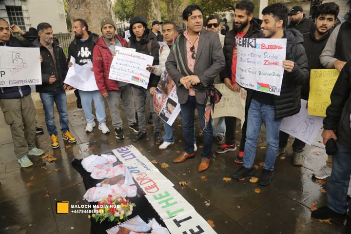 Baloch protest outside 10 Downing Street, London on 19 October 2025, demanding international action against Pakistan’s military operations in Zehri, Balochistan. Activists, including Aomar Karim, called for unity and an end to UK aid supporting human rights violations.