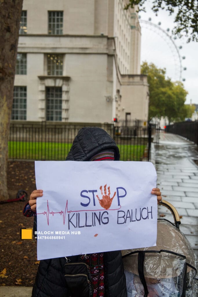 Baloch protest outside 10 Downing Street, London on 19 October 2025, demanding international action against Pakistan’s military operations in Zehri, Balochistan. Activists, including Aomar Karim, called for unity and an end to UK aid supporting human rights violations.