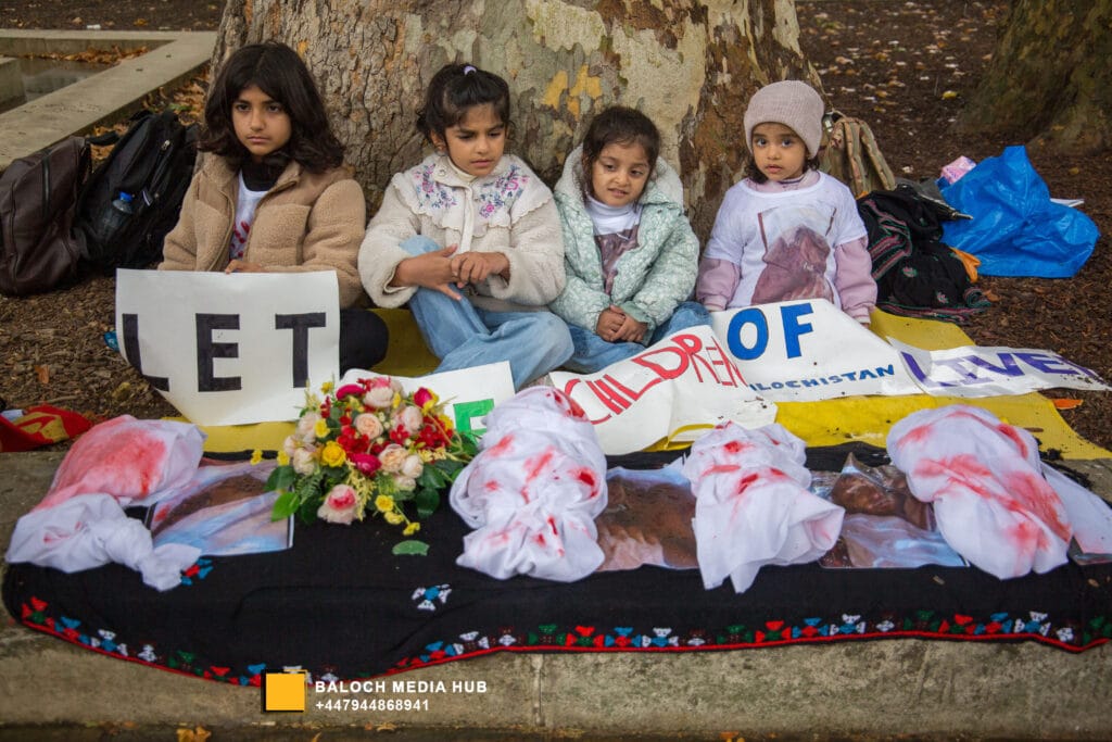 Baloch protest outside 10 Downing Street, London on 19 October 2025, demanding international action against Pakistan’s military operations in Zehri, Balochistan. Activists, including Aomar Karim, called for unity and an end to UK aid supporting human rights violations.