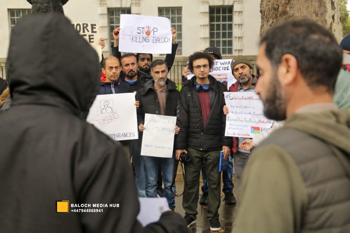 Baloch protest outside 10 Downing Street, London on 19 October 2025, demanding international action against Pakistan’s military operations in Zehri, Balochistan. Activists, including Aomar Karim, called for unity and an end to UK aid supporting human rights violations.