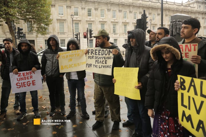 Baloch protest outside 10 Downing Street, London on 19 October 2025, demanding international action against Pakistan’s military operations in Zehri, Balochistan. Activists, including Aomar Karim, called for unity and an end to UK aid supporting human rights violations.
