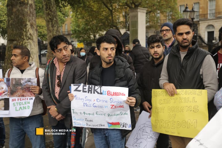 Baloch protest outside 10 Downing Street, London on 19 October 2025, demanding international action against Pakistan’s military operations in Zehri, Balochistan. Activists, including Aomar Karim, called for unity and an end to UK aid supporting human rights violations.