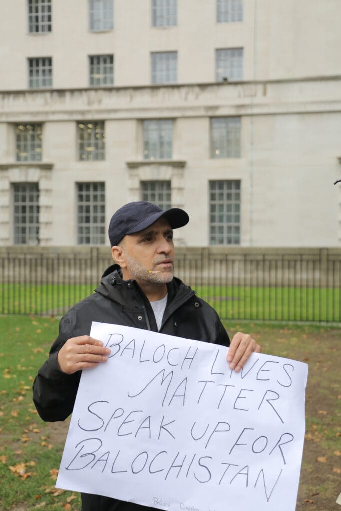 Baloch protest outside 10 Downing Street, London on 19 October 2025, demanding international action against Pakistan’s military operations in Zehri, Balochistan. Activists, including Aomar Karim, called for unity and an end to UK aid supporting human rights violations.