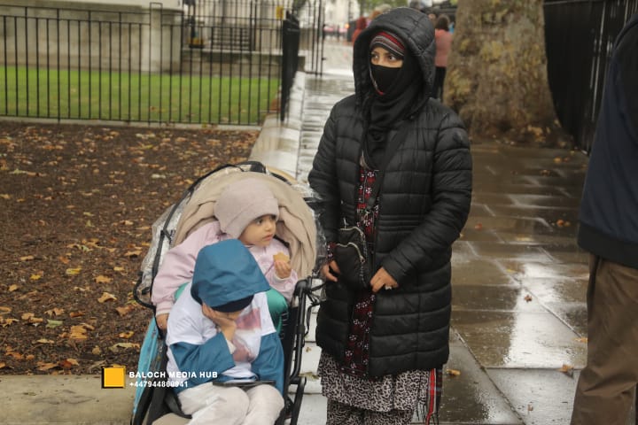Baloch protest outside 10 Downing Street, London on 19 October 2025, demanding international action against Pakistan’s military operations in Zehri, Balochistan. Activists, including Aomar Karim, called for unity and an end to UK aid supporting human rights violations.