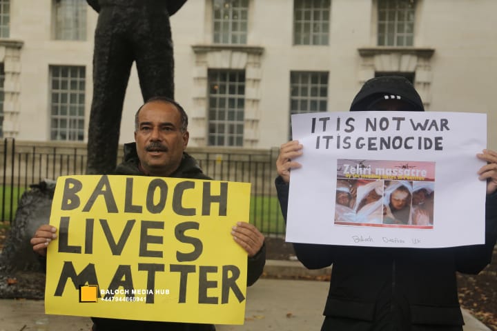 Baloch protest outside 10 Downing Street, London on 19 October 2025, demanding international action against Pakistan’s military operations in Zehri, Balochistan. Activists, including Aomar Karim, called for unity and an end to UK aid supporting human rights violations.
