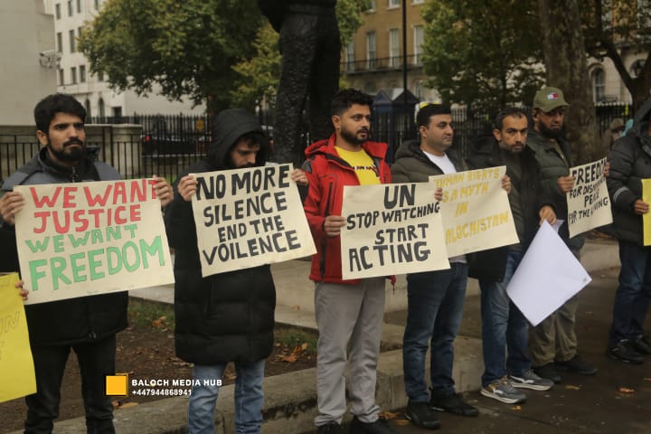 Baloch protest outside 10 Downing Street, London on 19 October 2025, demanding international action against Pakistan’s military operations in Zehri, Balochistan. Activists, including Aomar Karim, called for unity and an end to UK aid supporting human rights violations.