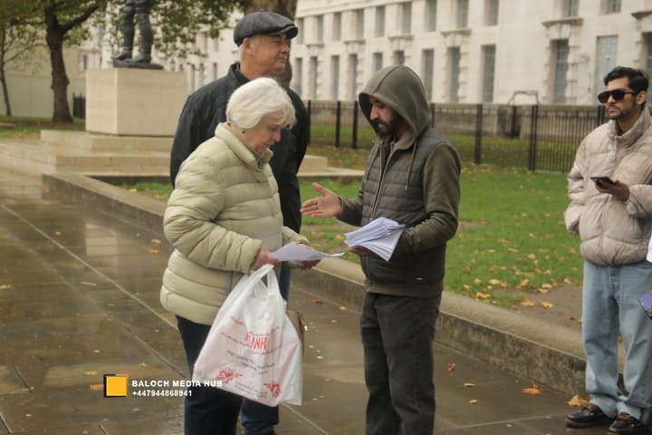 Baloch protest outside 10 Downing Street, London on 19 October 2025, demanding international action against Pakistan’s military operations in Zehri, Balochistan. Activists, including Aomar Karim, called for unity and an end to UK aid supporting human rights violations.