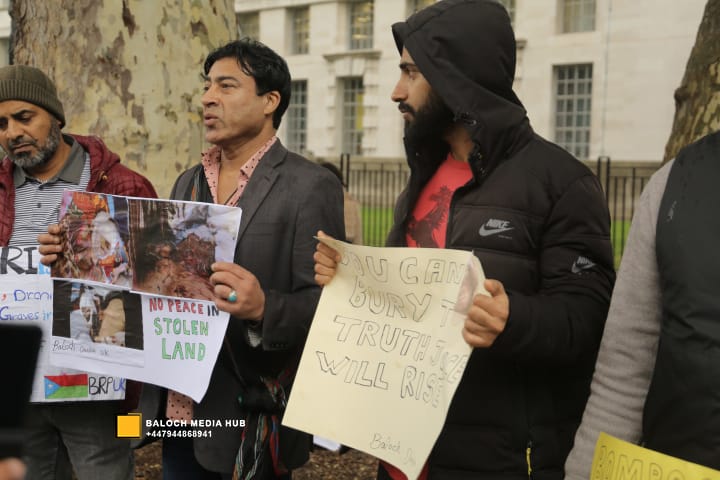 Baloch protest outside 10 Downing Street, London on 19 October 2025, demanding international action against Pakistan’s military operations in Zehri, Balochistan. Activists, including Aomar Karim, called for unity and an end to UK aid supporting human rights violations.