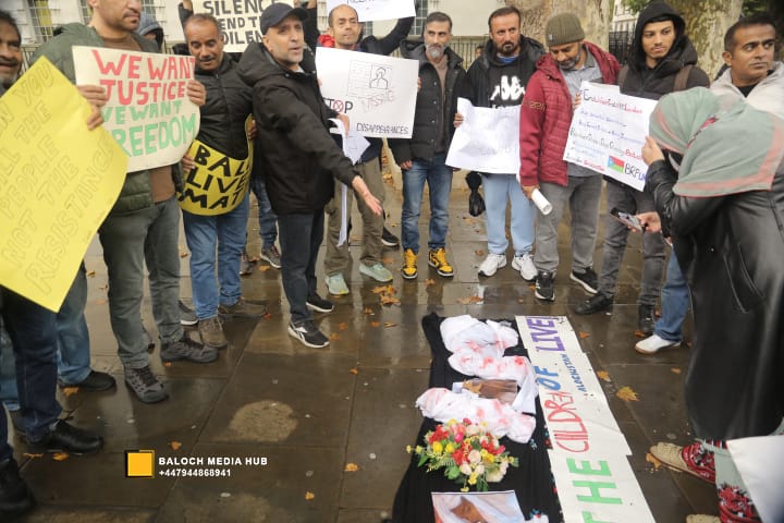 Baloch protest outside 10 Downing Street, London on 19 October 2025, demanding international action against Pakistan’s military operations in Zehri, Balochistan. Activists, including Aomar Karim, called for unity and an end to UK aid supporting human rights violations.
