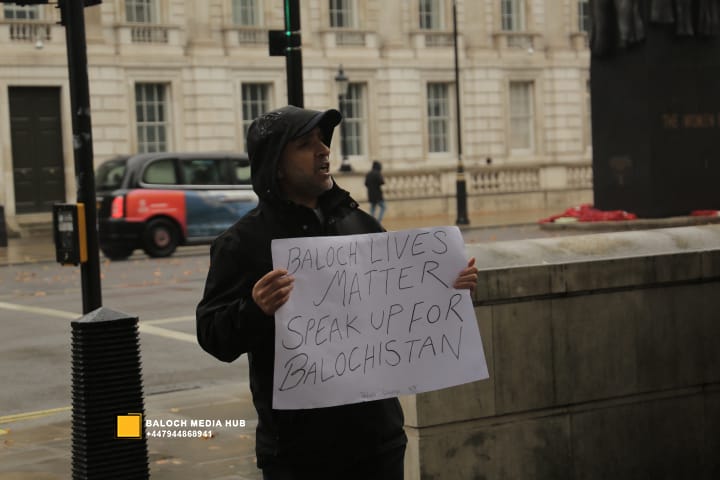 Baloch protest outside 10 Downing Street, London on 19 October 2025, demanding international action against Pakistan’s military operations in Zehri, Balochistan. Activists, including Aomar Karim, called for unity and an end to UK aid supporting human rights violations.